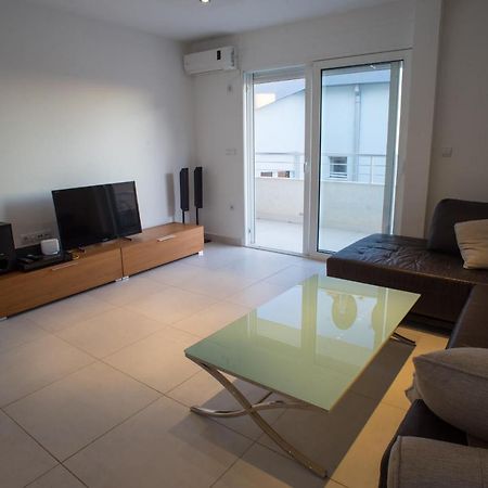 Becici Three-Bedroom Penthouse Apartment With Jacuzzi Exterior foto